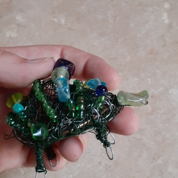 Handcrafted Beads & Wire Turtle Desk Ornament - Picture 8 of 8